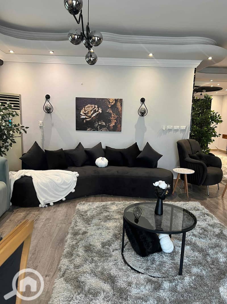 12 17fd7343-ece4-49da-93e7-acccfda12c2b. jpg