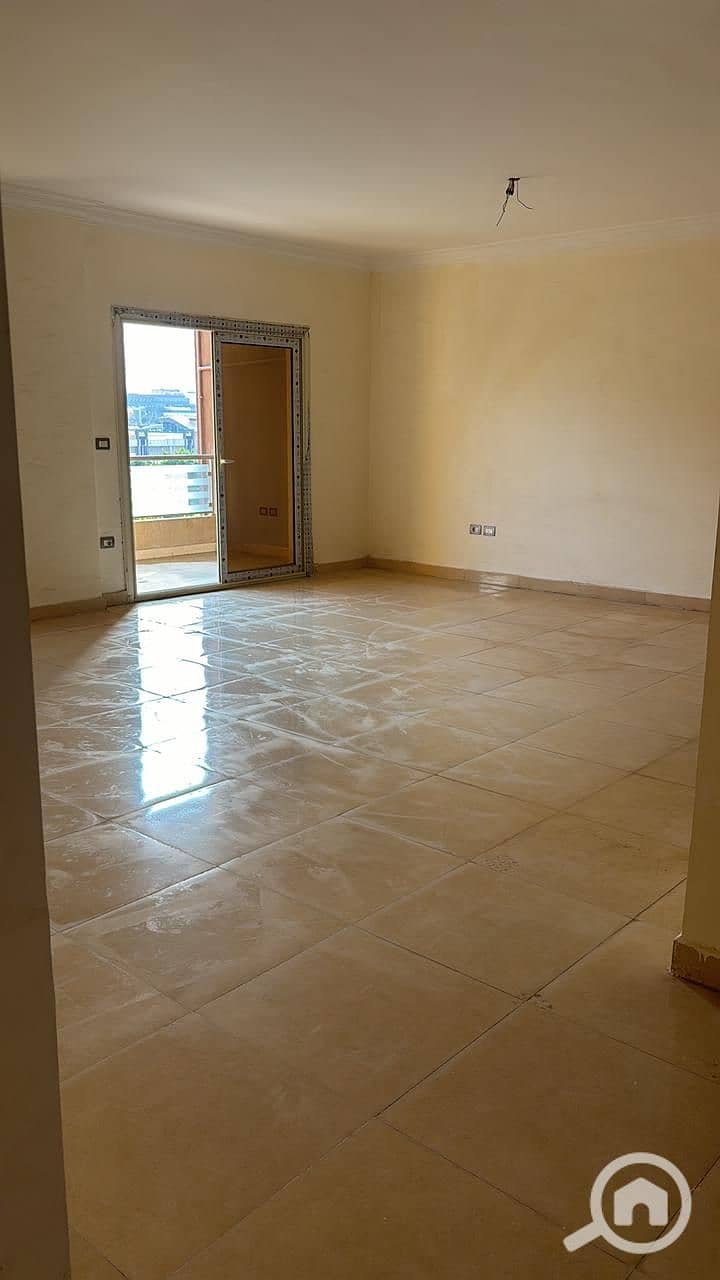 4 f470d330-cdfd-4728-bfd2-876945c6abc0. jpg