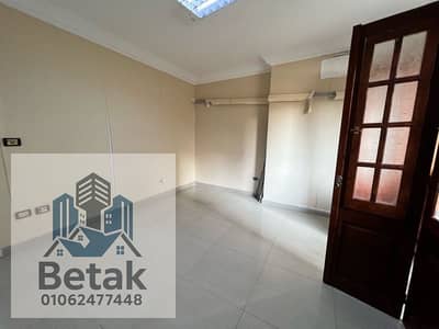Office for Rent in Kafr Abdo, Alexandria - مكتب ادارى للايجار 70م ش رئيسى كفر عبدو