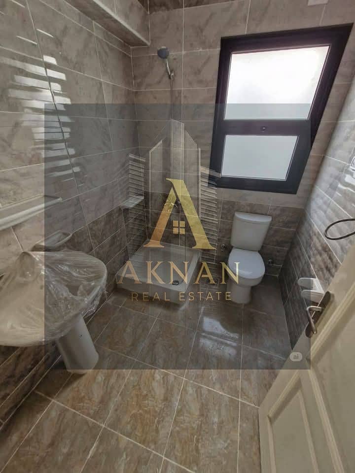 10 WhatsApp Image 2025-12-02 at 10.05. 47 (4). jpeg