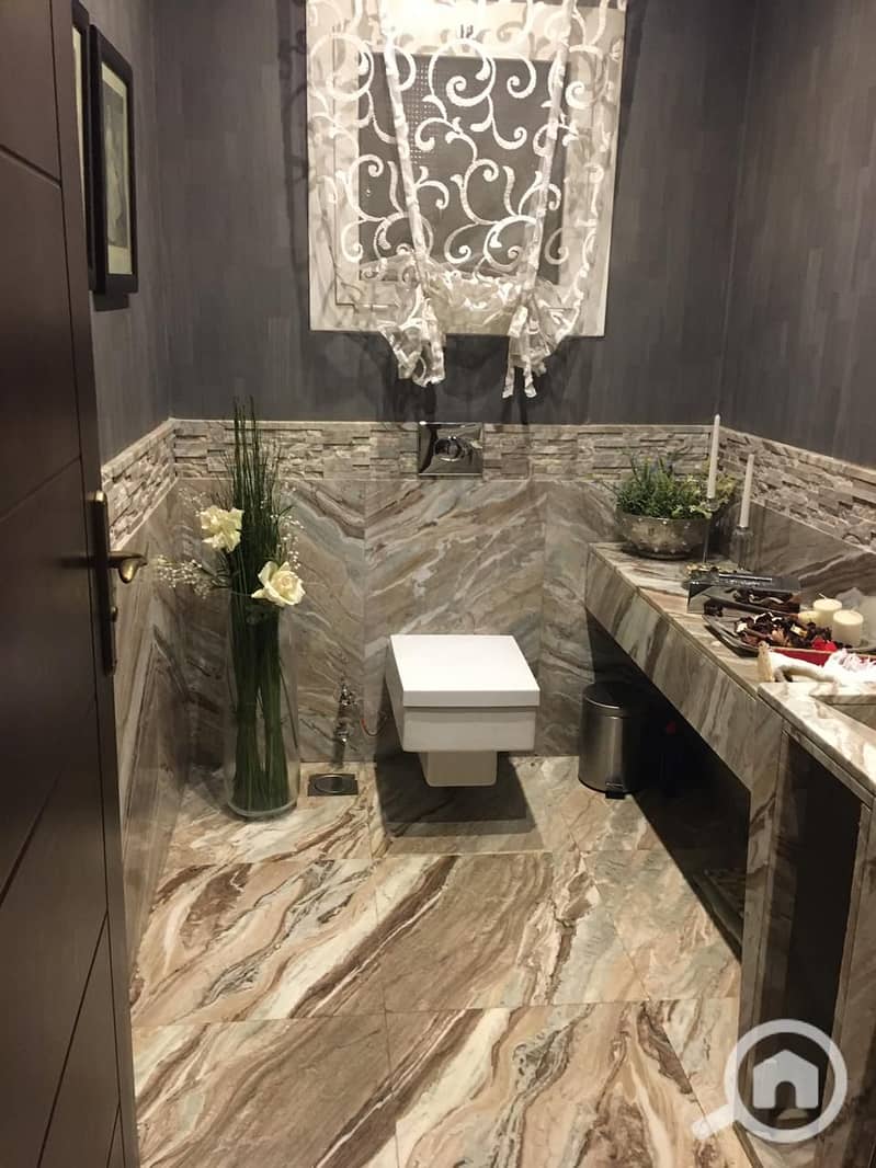 8 67c82bd1-2183-4e7d-a792-1e75fdd95444. jpg