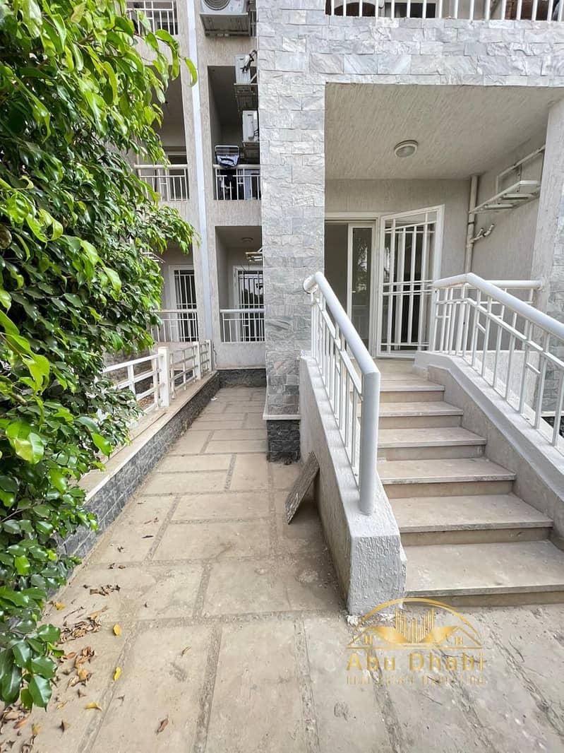 14 8edcb261-ba99-455d-809e-51e9e132a526. jpg