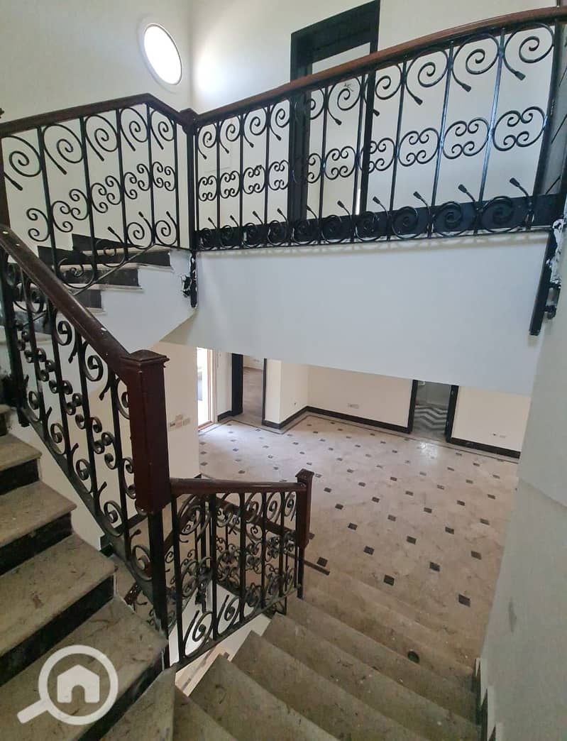 14 2380b29f-ef34-4aa0-a0ad-2b019bb4be78. jpeg