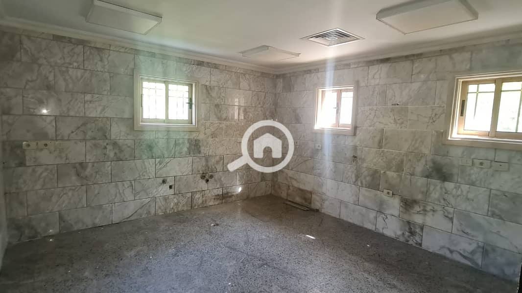 16 5577c6ed-337b-47b5-8e04-4bdd9f5acb96. jpeg