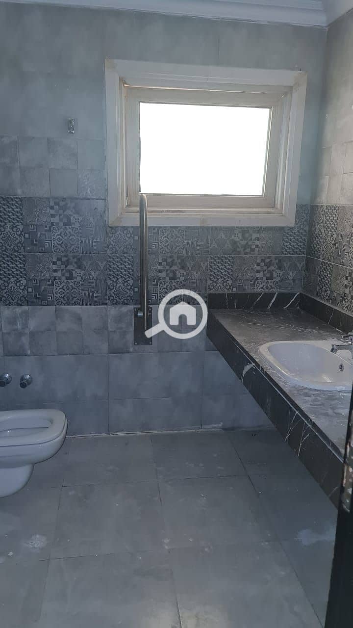 26 d42c4937-e2eb-413c-8a0b-2950ff9db218. jpeg