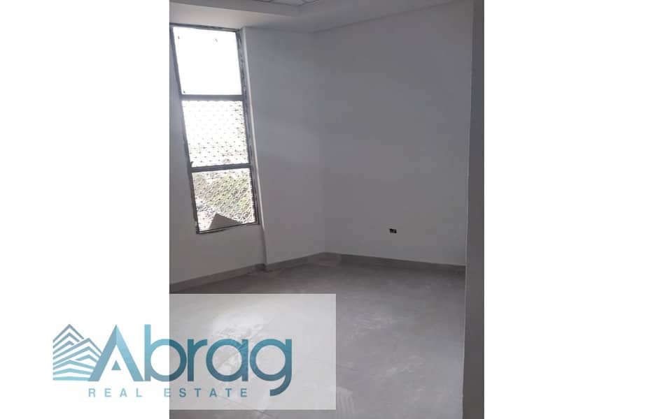 4 WhatsApp Image 2025-10-05 at 4.44. 41 PM (1). jpg