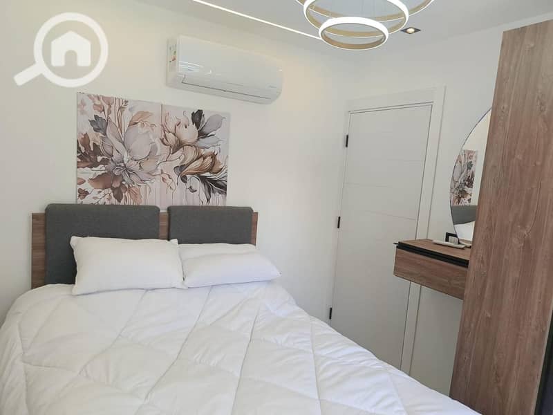 5 350aa69f-2944-4a1d-8b95-8f3e2e32148d. jpeg