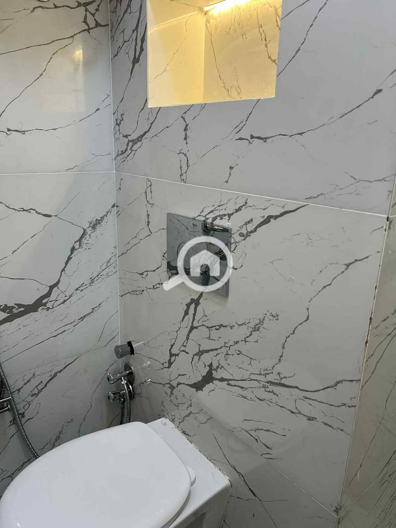 8 896d0468-3861-4522-9f3d-6674a3d4e1f3. jpeg