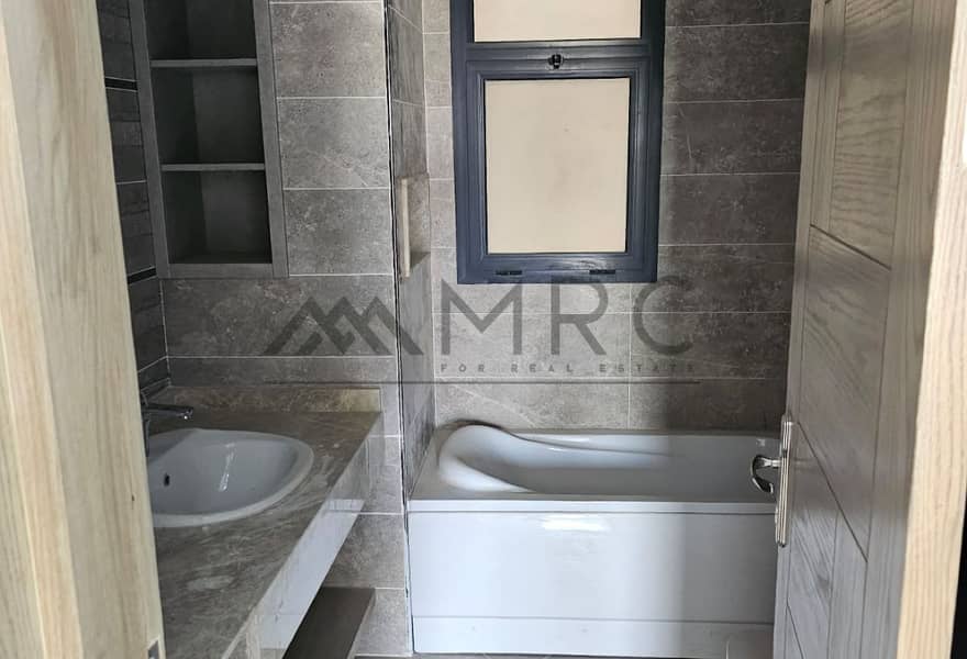 3 58ed00b2-ed90-4dda-928f-90be26769661. jpg