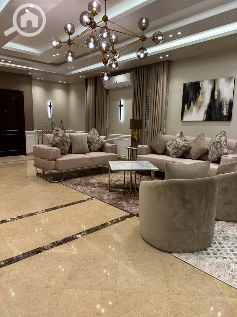 10 842c100c-0fa6-4164-8d9d-5a272542e890. jpeg