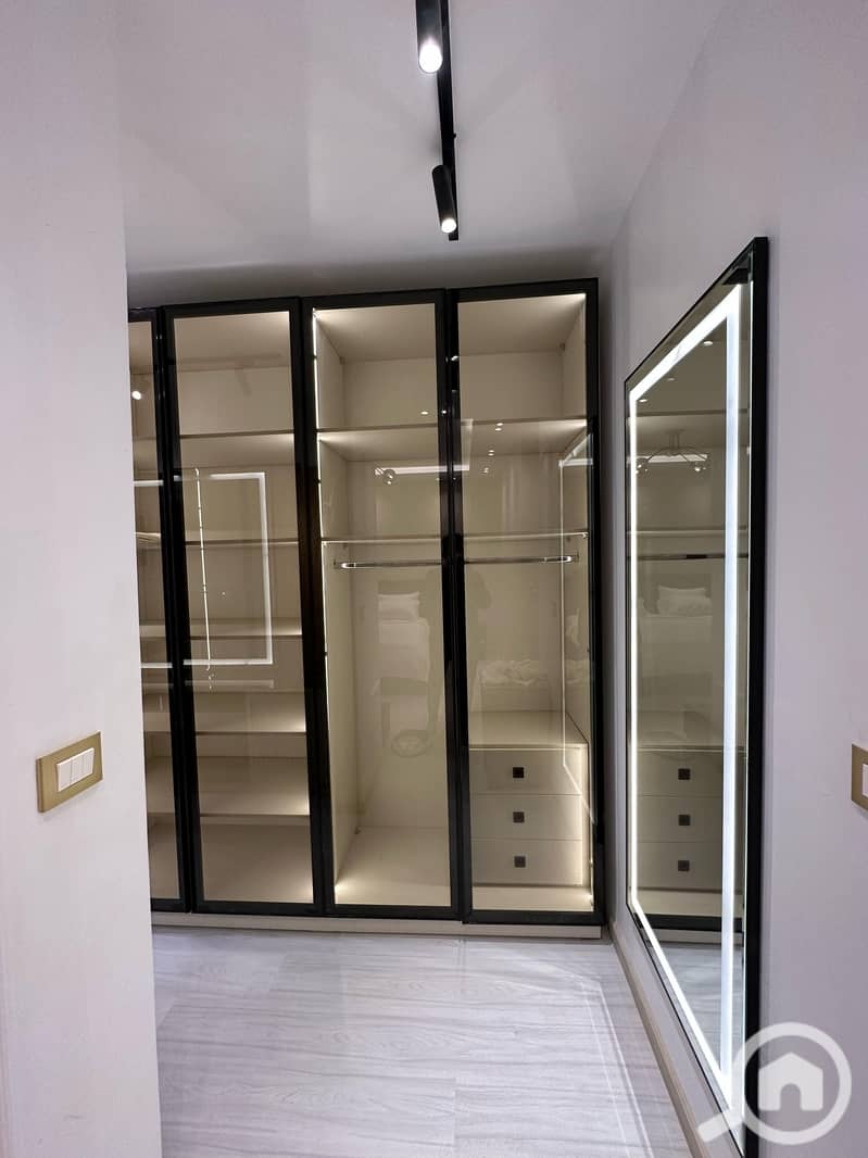 22 b1b435b2-98d8-4b65-b8dd-dbd62d49abdd. jpeg