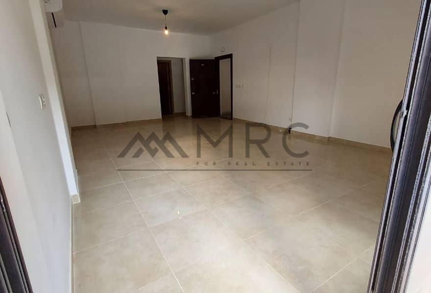 4 4d3442b9-b55a-4f47-8e18-163660329351. jpg