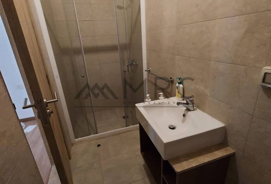 8 61f48d35-b294-4d33-be15-5889b6b402bf. jpg