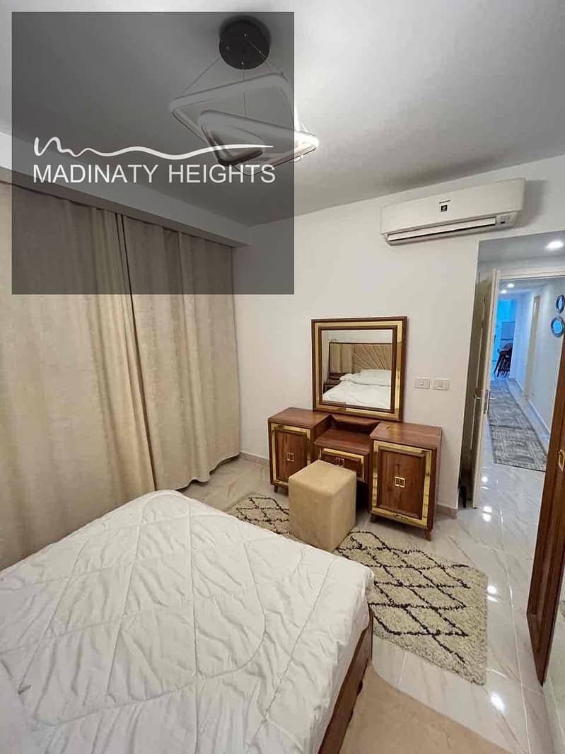 4 8f523ade-843a-45e5-b387-181262d0df96. jpg