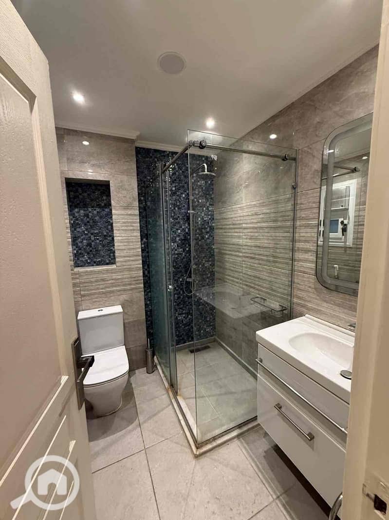 6 670b86a0-faf8-4876-b1a1-dc3620b64275. jpg