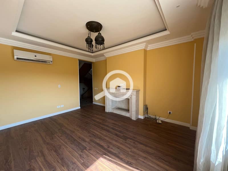 3 3b5c4d0f-f984-4b78-a7fd-ed8e8bd7625f. jpg