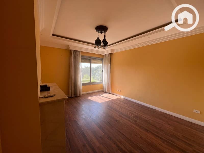 4 621cc7e1-810f-476c-9858-c87dfa53f461. jpg