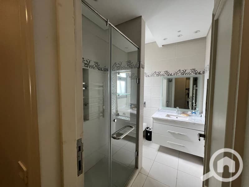 7 728e4174-cfca-4a86-80cb-317f8c2b0763. jpg