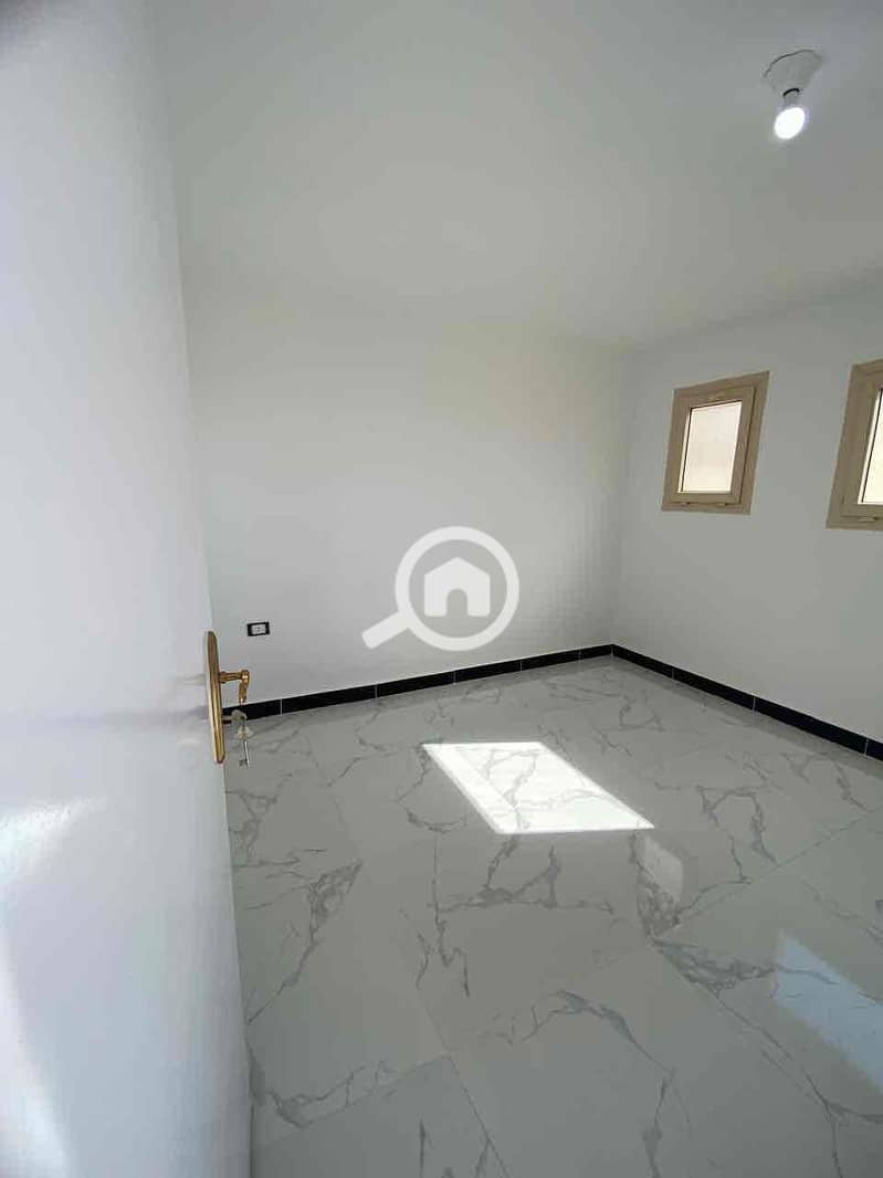 5 dccc045f-6a33-4bc5-867e-4c8194ff2584. jpg