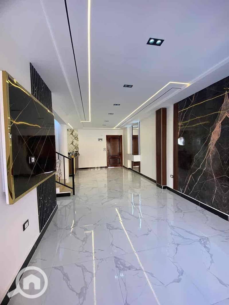 17 c2436ae7-f233-44ef-b5b0-c738c927bae6. jpg