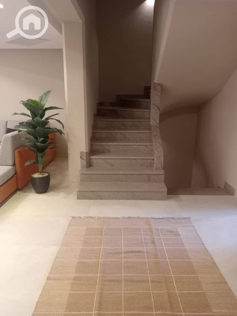 7 10a48b0b-b89b-41d2-aa51-3606aad81ecd. jpg