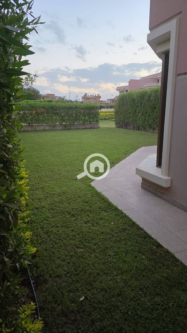 10 53d0330b-9487-4e92-8b49-110dc9516e21. jpg