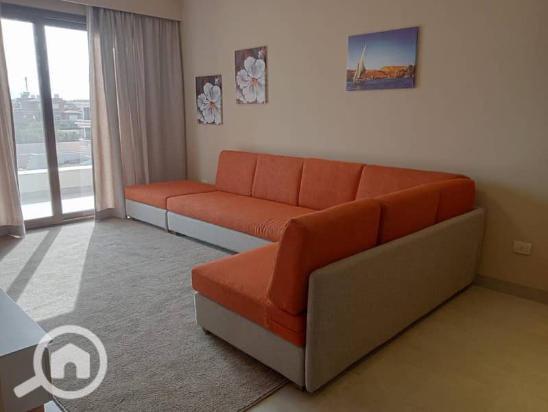 13 484a66c7-97b2-4c84-8265-aeae8c5cf4fc. jpg