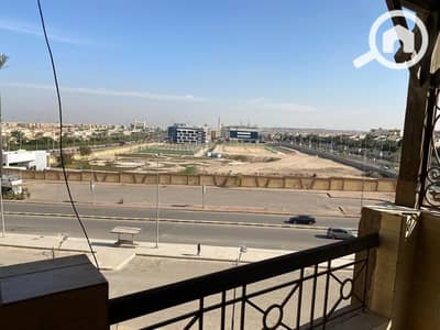 فلیٹ 3 غرف نوم للبيع في الشيخ زايد، الجيزة - 0DE28C6A-0059-43C4-80BC-97EE84C47242. jpeg