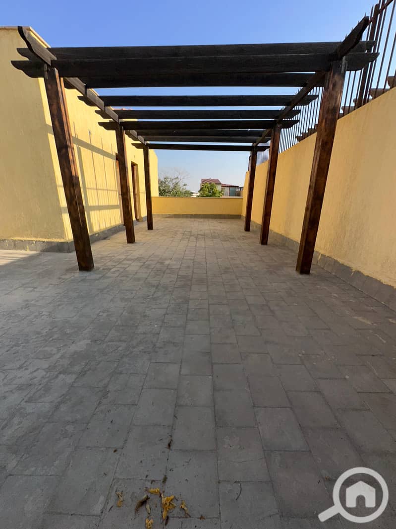 10 9366de2a-2cfc-41f0-9265-b39744954741. jpeg