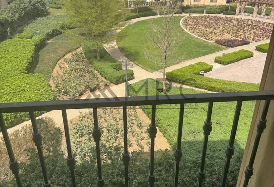 5 90d415dd-630f-4131-888e-d1c2b5b7e771. jpg