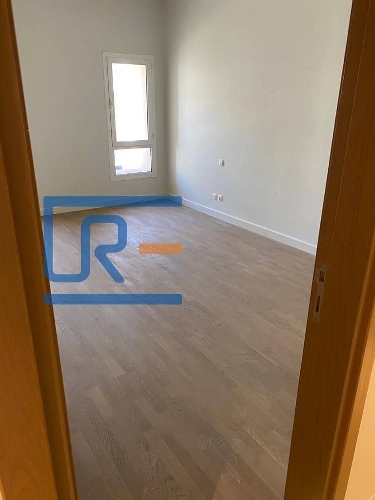 6 8876c823-d3d7-4a93-8b93-69819d5bfbcb. jpg