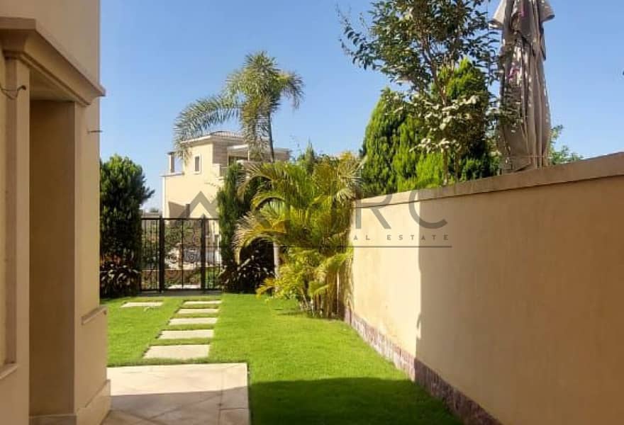 4 102a3fcc-b0b1-4a13-bae7-0316eedc7510. jpg