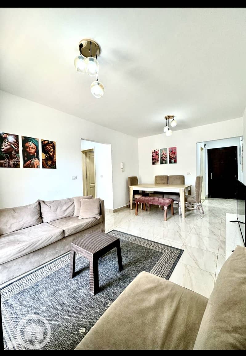 6 928e86e1-f6d5-44fb-8de3-97654b1a13ba. jpeg