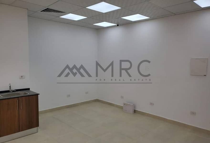 6 a93dfd72-ea01-461d-8fb8-f6c08b4e6424. jpg