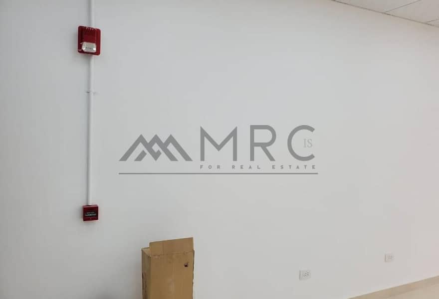 7 03cf95a1-90d1-47d8-8bc5-477fc62c40d0. jpg