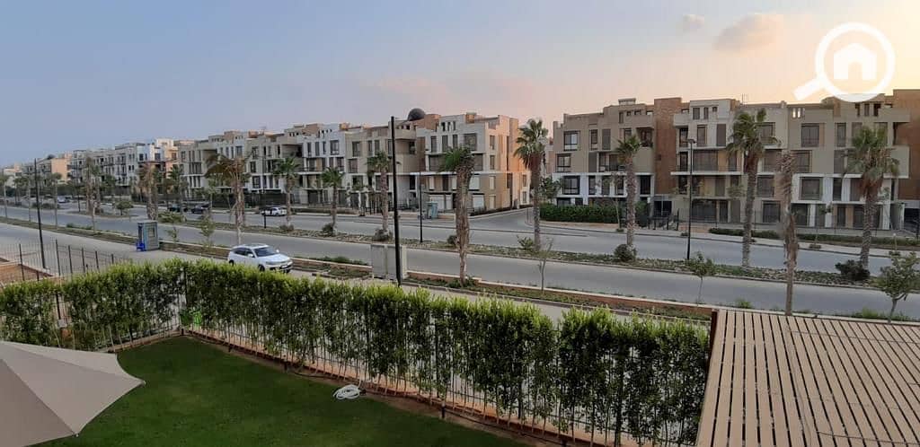 2 ef7c4c28-947f-44c1-abef-74e5b443c4f2. jpg