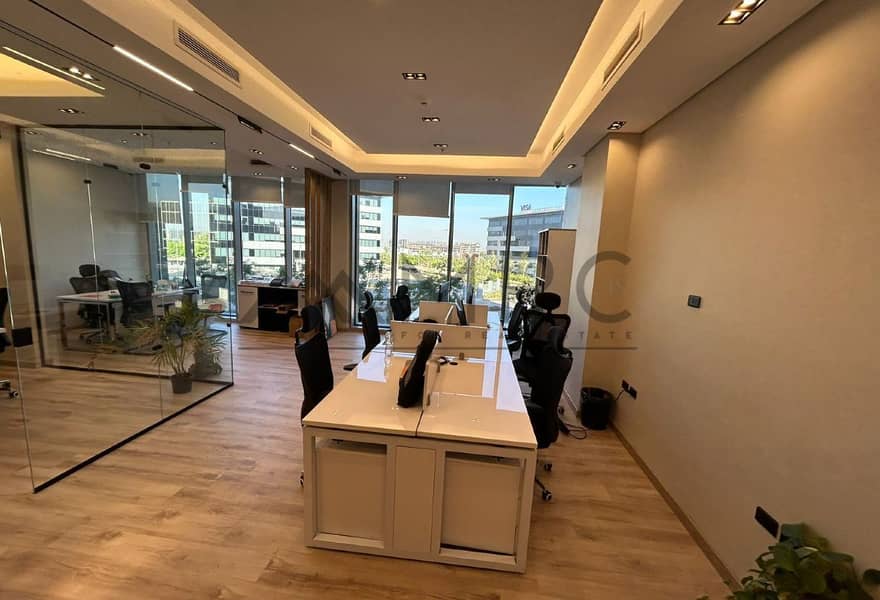 7 dff9df29-9a42-42d0-ae4f-5d68536fec75. jpg