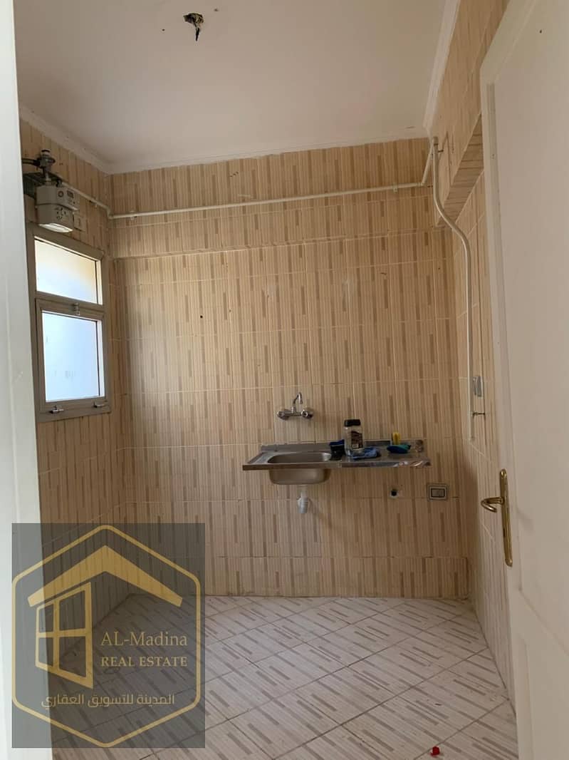 3 WhatsApp Image 2025-12-02 at 11.03. 34_0ed31550. jpg