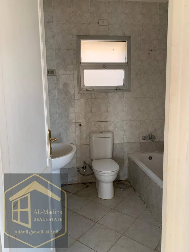 6 WhatsApp Image 2025-12-02 at 11.03. 33_17ceed62. jpg