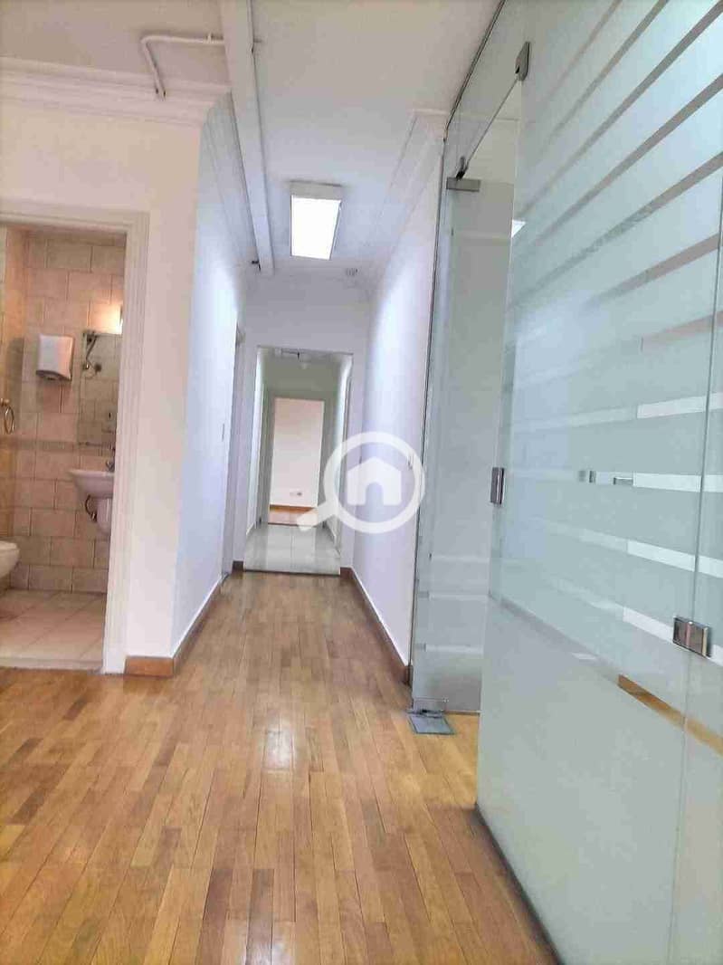 1000010534. jpg 1000010534. jpg