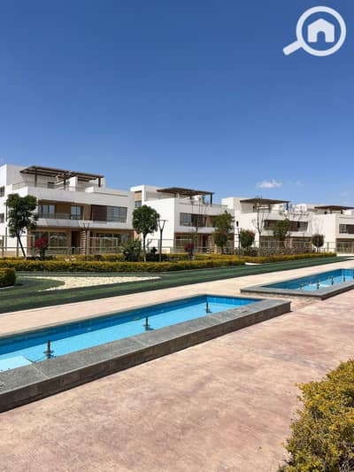 تاون هاوس 5 غرف نوم للبيع في 6 أكتوبر، الجيزة - IMG-20250603-WA0296. jpg