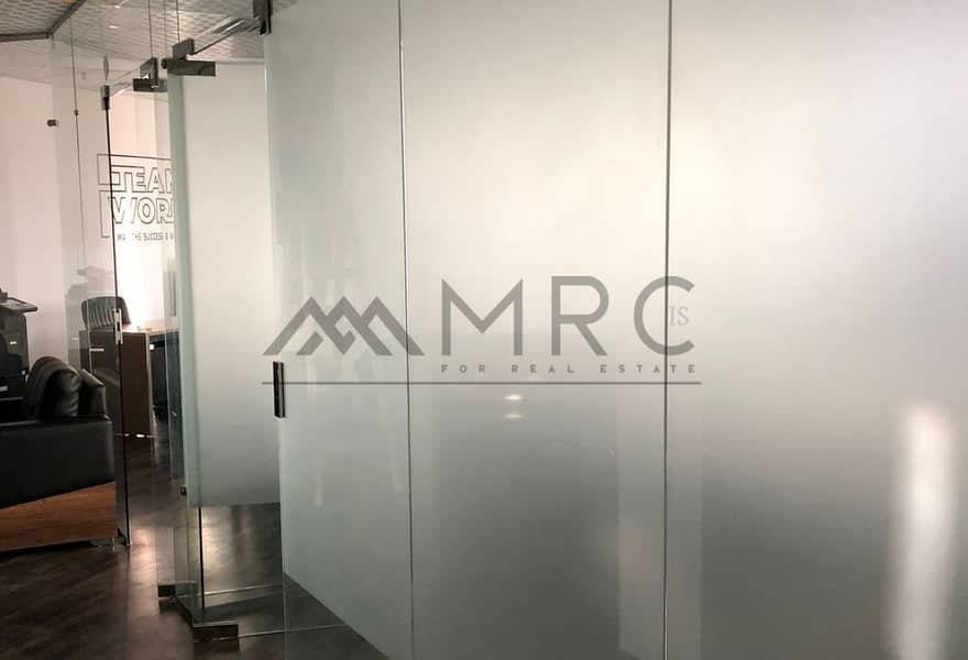 4 160f976e-98a3-44b4-81db-ff52e4bb13c7. jpg