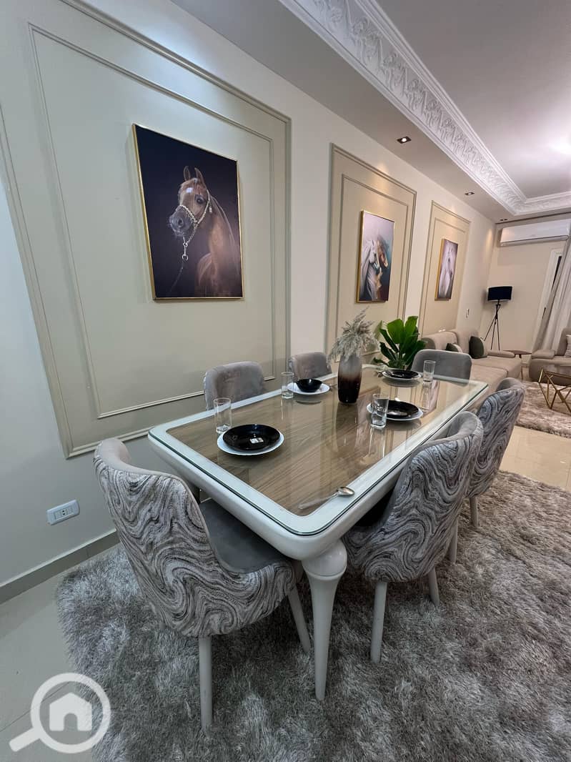 8 8b6f8879-3bb6-4fa6-8d63-9d986dcc064c. jpeg