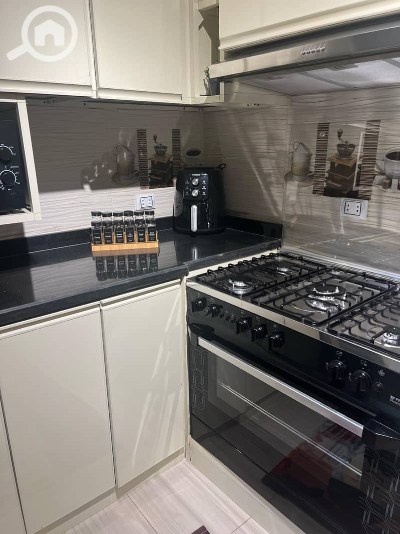 19 79d95350-0f27-4980-a54c-3d79a2b8b819. jpeg