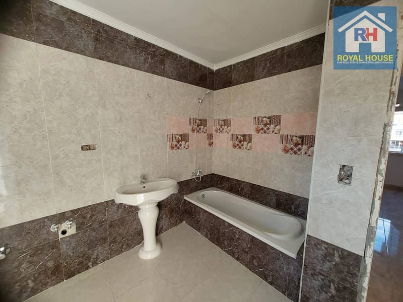 8 WhatsApp Image 2025-11-27 at 17.46. 11 (3). jpeg