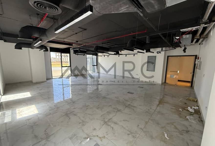 6 1091a8f8-9133-4b16-b674-a54db12e0d3f. jpg