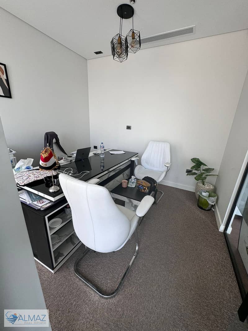 7 WhatsApp Image 2025-12-02 at 12.13. 24 PM (1). jpeg