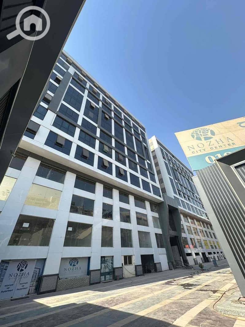 3 b4f69095-f4ee-4910-92dc-8c52e7e73ec4. jpg