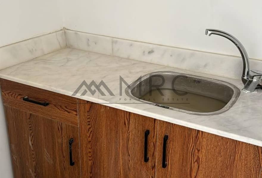 6 1224a49a-d831-4f49-b13d-c16025b5acda. jpg