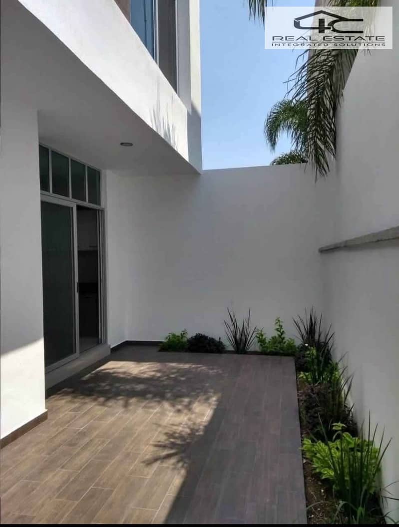 6 WhatsApp Image 2025-12-02 at 12.15. 33 PM (2). jpeg